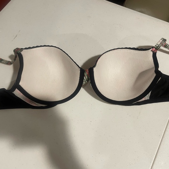 Vicotia’s secret.  Plaid cotton bras. 34DD. New. Never worn. - Picture 8 of 8